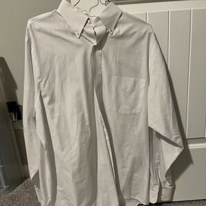 Mens Van Heusen 16 34/35 White Dress shirt.